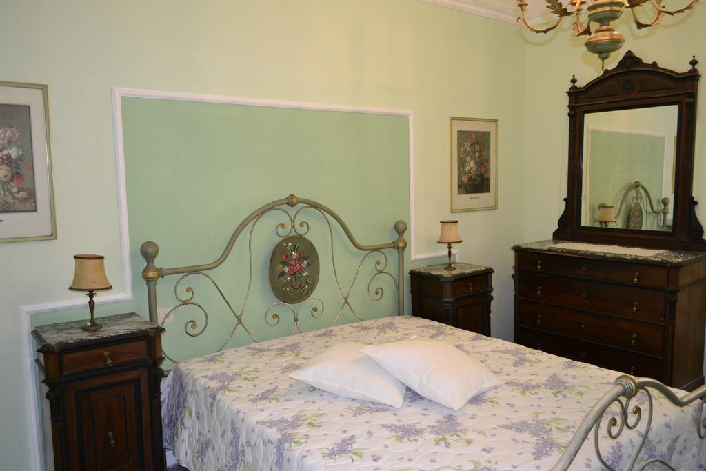 Corte Palazzo Picedi Benettini Sarzana Room photo