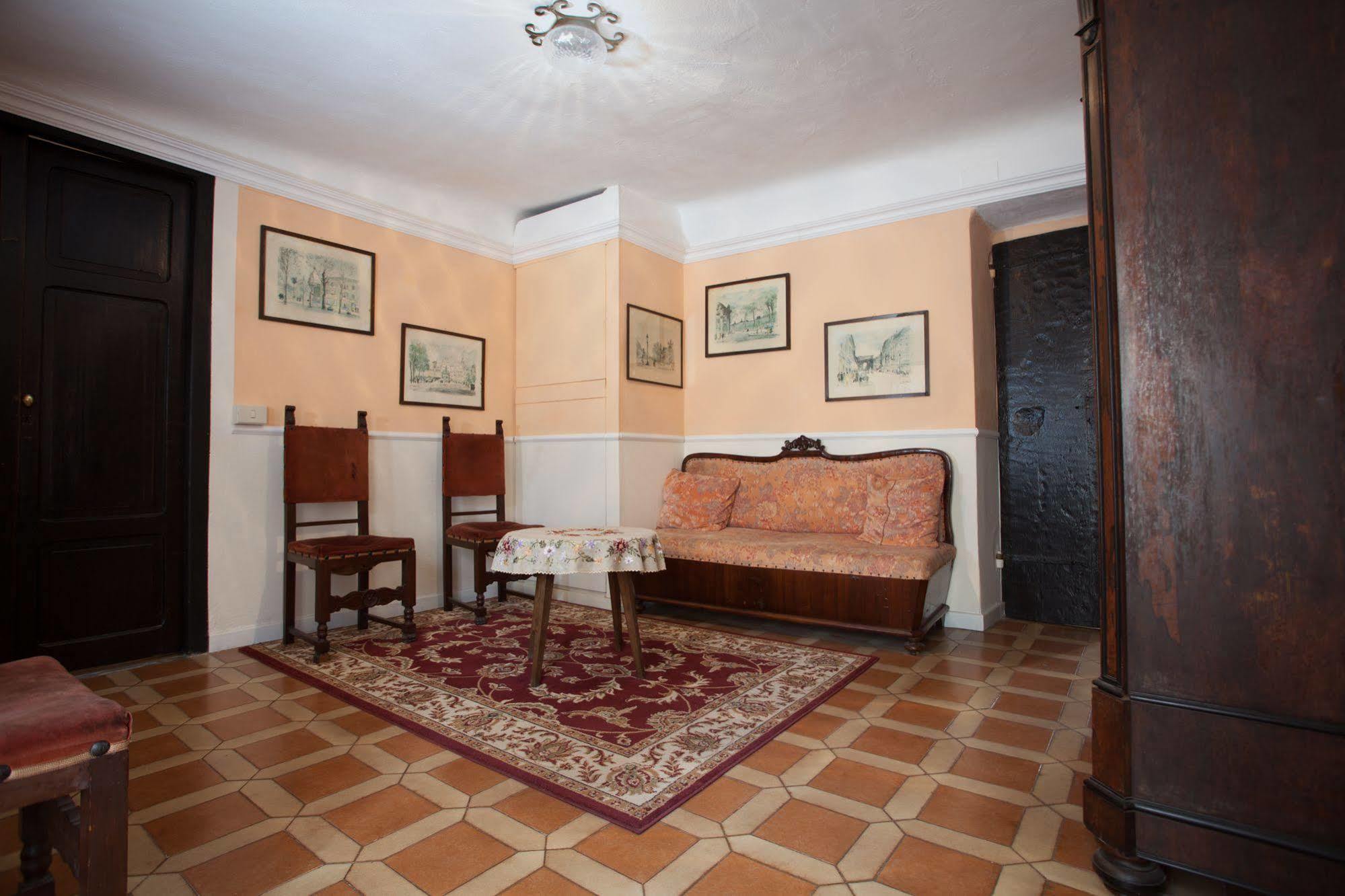 Corte Palazzo Picedi Benettini Sarzana Exterior photo