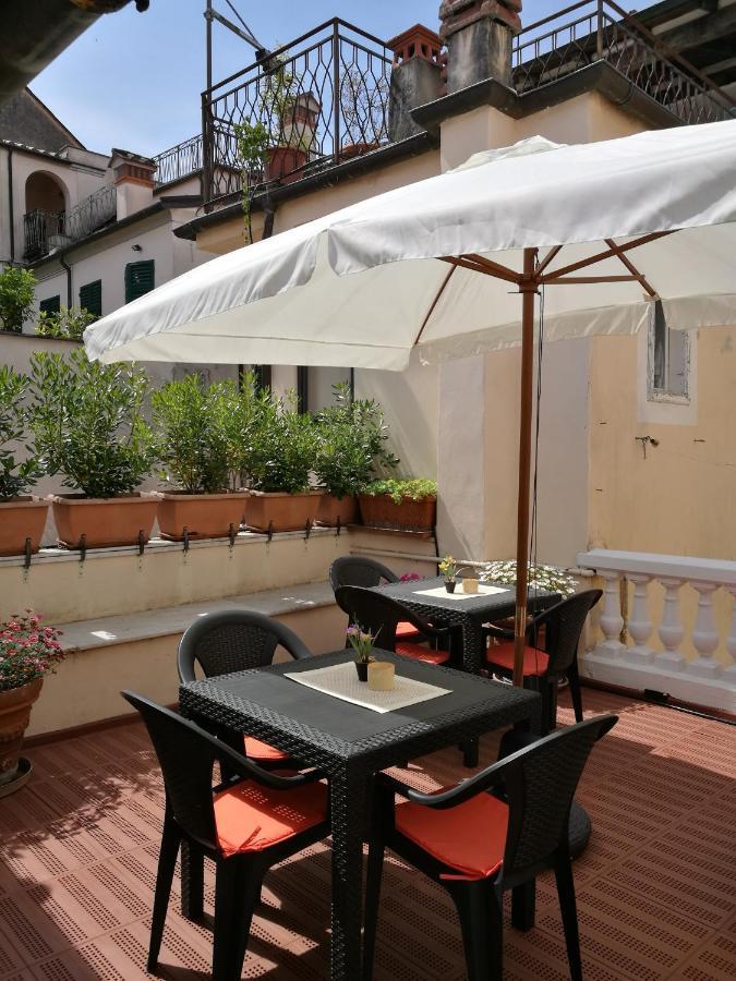 Corte Palazzo Picedi Benettini Sarzana Exterior photo